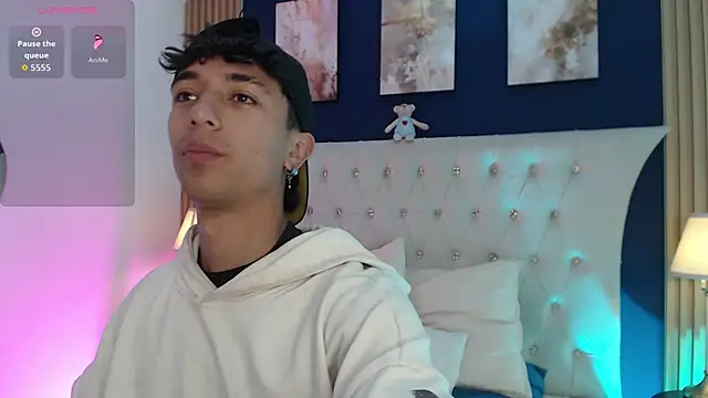 Aiden Rivers  online show from 04/04/26, 12:46