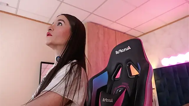 LucyDeLuca online show from 02/26/26, 07:51