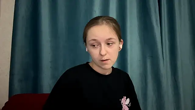 Snapshot of StaticBliss chatting on 02/21/26, 12:44 StaticBliss online show from 02/21/26, 12:44