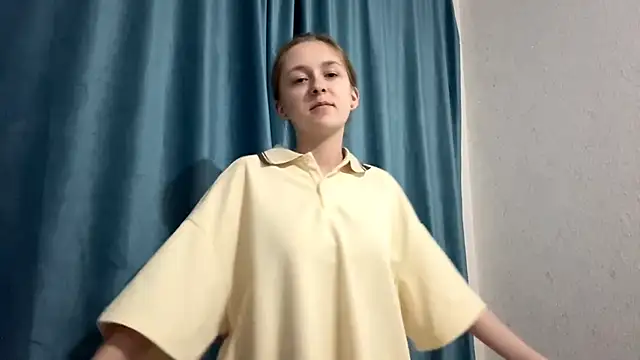 Snapshot of StaticBliss chatting on 02/22/26, 01:18 StaticBliss online show from 02/22/26, 01:18