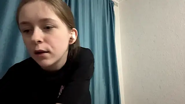 Snapshot of StaticBliss chatting on 03/03/26, 06:14 StaticBliss online show from 03/03/26, 06:14