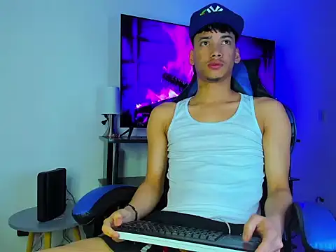 Lyam Russo online show from 03/20/26, 06:51