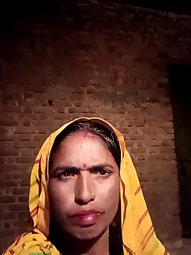 Snapshot of Hot_re83 chatting on 02/28/26, 04:41 Hot re83 online show from 02/28/26, 04:41