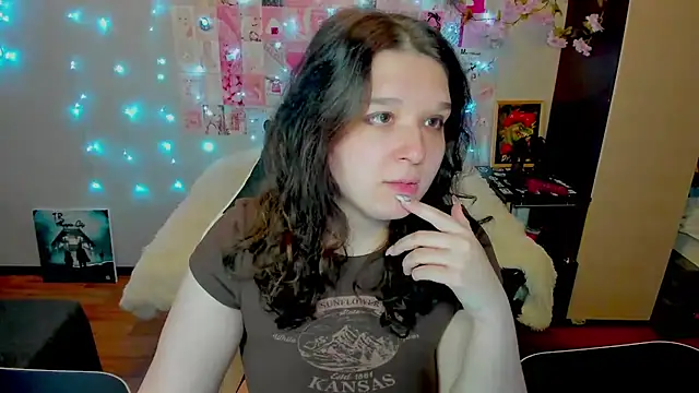 Snapshot of Kate_Acid chatting on 06/26/26, 11:31 Kate Acid online show from 06/26/26, 11:31