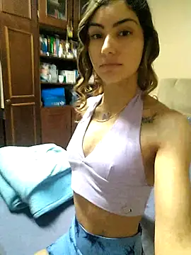 Snapshot of Larinhacat chatting on 02/20/26, 10:32 Larinhacat online show from 02/20/26, 10:32