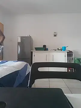 Snapshot of iwantolderwmn chatting on 02/28/26, 05:41 iwantolderwmn online show from 02/28/26, 05:41