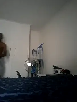 Snapshot of iwantolderwmn chatting on 03/03/26, 05:02 iwantolderwmn online show from 03/03/26, 05:02