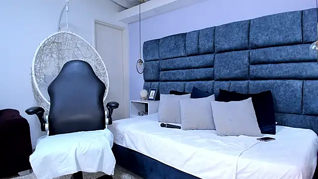 Snapshot of electraknox chatting on 02/26/26, 05:23 electraknox online show from 02/26/26, 05:23