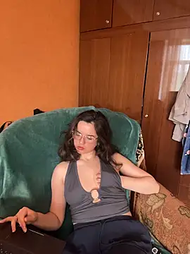 Baby doll7777 online show from 04/18/26, 11:03