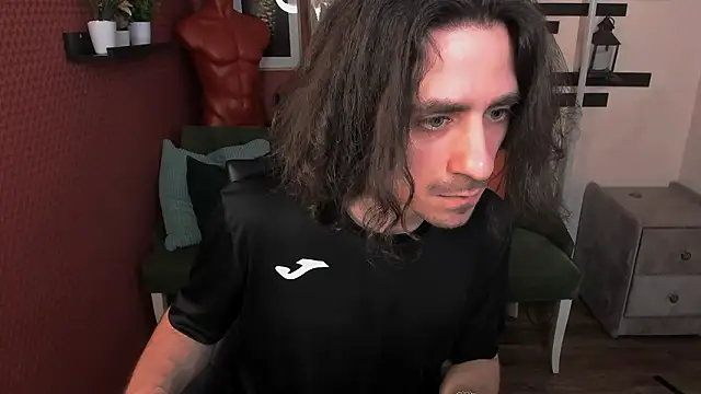 Snapshot of Daniel_Morrise chatting on 02/18/26, 07:48 Daniel Morrise online show from 02/18/26, 07:48