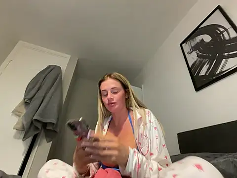 jadey19x online show from 02/19/26, 06:59