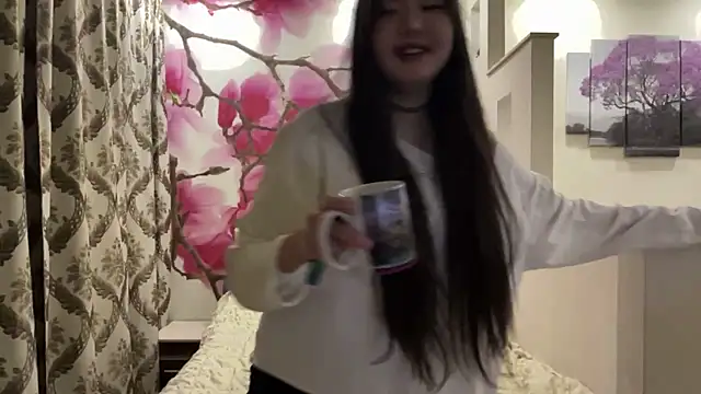 MaeRaads online show from 04/18/26, 07:58