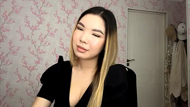 Snapshot of Elina_Mottel chatting on 02/17/26, 07:27 Elina Mottel online show from 02/17/26, 07:27