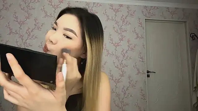 Snapshot of Elina_Mottel chatting on 03/02/26, 07:37 Elina Mottel online show from 03/02/26, 07:37