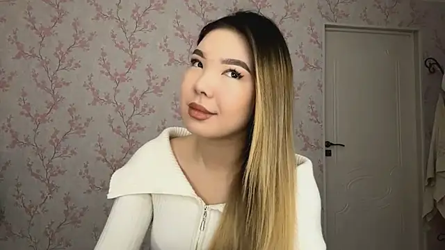 Snapshot of Elina_Mottel chatting on 03/03/26, 08:53 Elina Mottel online show from 03/03/26, 08:53