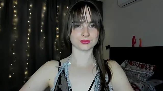 Snapshot of megann_fox2 chatting on 02/23/26, 01:08 megann fox2 online show from 02/23/26, 01:08