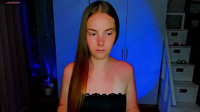 Maddy Wood  online show from 06/23/26, 04:27