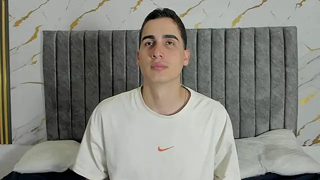 ryanlevi1 online show from 02/23/26, 01:52