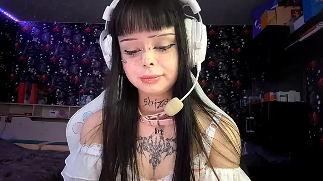 Snapshot of Luna_Sohotti chatting on 03/01/26, 01:35 Luna Sohotti online show from 03/01/26, 01:35