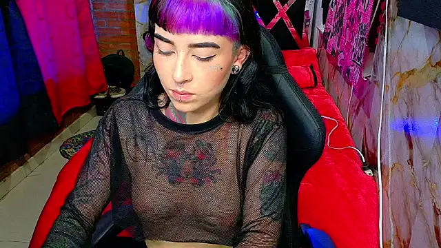 nova kitttyy online show from 04/06/26, 01:03