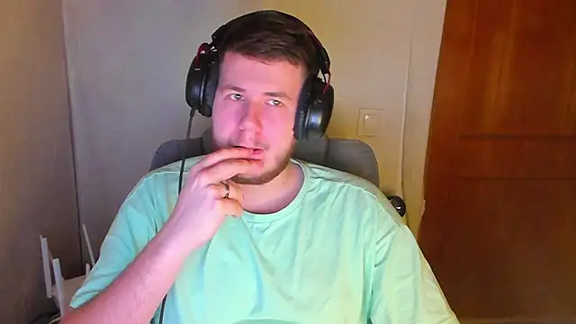 Snapshot of Vibalt chatting on 02/18/26, 07:32 Vibalt online show from 02/18/26, 07:32