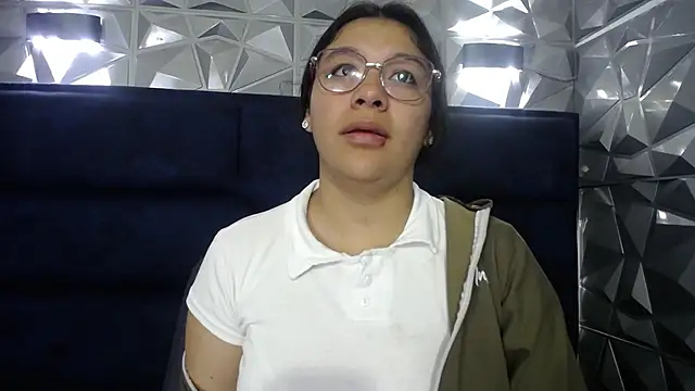 Snapshot of belen_green chatting on 05/16/26, 01:32 belen green online show from 05/16/26, 01:32