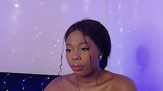 Snapshot of Lunaruiz chatting on 02/24/26, 11:25 Lunaruiz online show from 02/24/26, 11:25