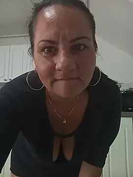 Snapshot of Mishell_Perez chatting on 02/25/26, 07:01 Mishell Perez online show from 02/25/26, 07:01