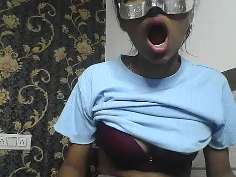 Rani1993 online show from 02/28/26, 08:15