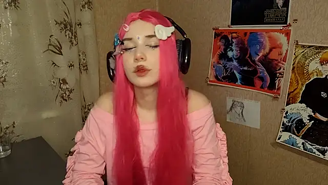 Snapshot of MilaTyan chatting on 02/22/26, 05:22 MilaTyan online show from 02/22/26, 05:22