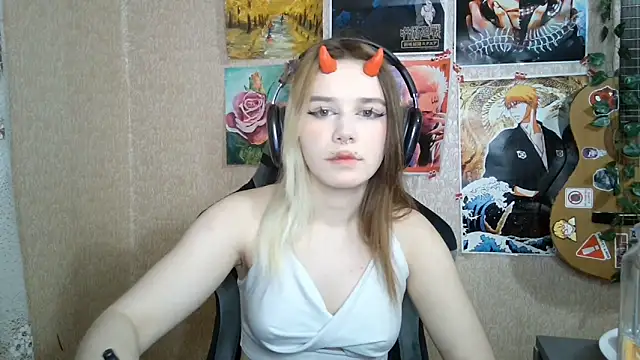 MilaTyan online show from 04/18/26, 05:17