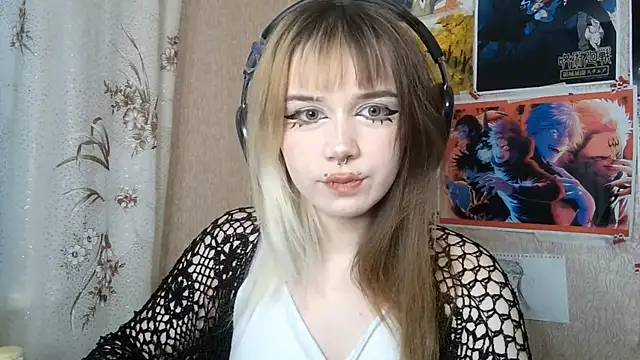 Snapshot of MilaTyan chatting on 05/25/26, 04:24 MilaTyan online show from 05/25/26, 04:24