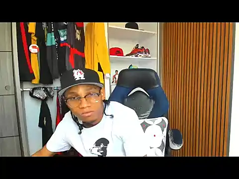 Snapshot of yandi_hot chatting on 02/16/26, 06:15 yandi hot online show from 02/16/26, 06:15