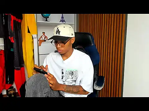 Snapshot of yandi_hot chatting on 03/03/26, 02:12 yandi hot online show from 03/03/26, 02:12