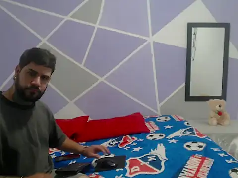 Snapshot of couple__hott069 chatting on 03/03/26, 06:30 couple hott069 online show from 03/03/26, 06:30