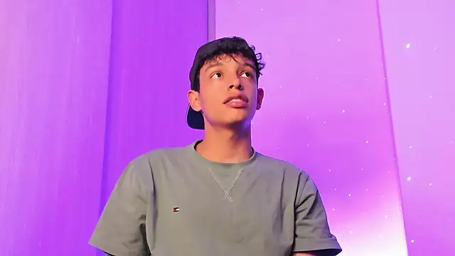 Snapshot of Maxfrost1 chatting on 03/03/26, 10:48 Maxfrost1 online show from 03/03/26, 10:48