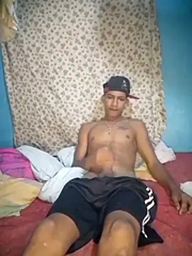 Snapshot of dan30_cm chatting on 02/21/26, 12:33 dan30 cm online show from 02/21/26, 12:33