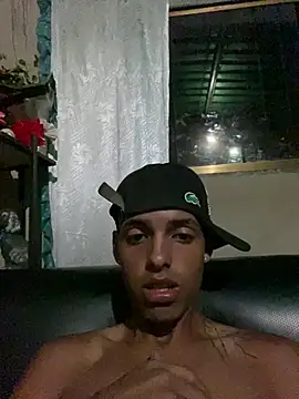 Snapshot of Alee_2005 chatting on 02/24/26, 05:27 Alee 2005 online show from 02/24/26, 05:27