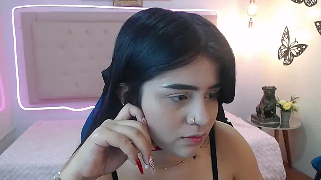 Snapshot of mila_quin chatting on 04/19/26, 12:59 mila quin online show from 04/19/26, 12:59