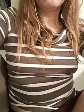 Snapshot of innojuica chatting on 02/17/26, 07:53 innojuica online show from 02/17/26, 07:53