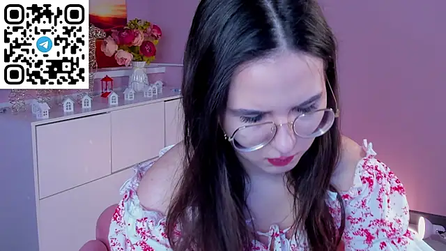 leylamirage online show from 02/21/26, 12:39