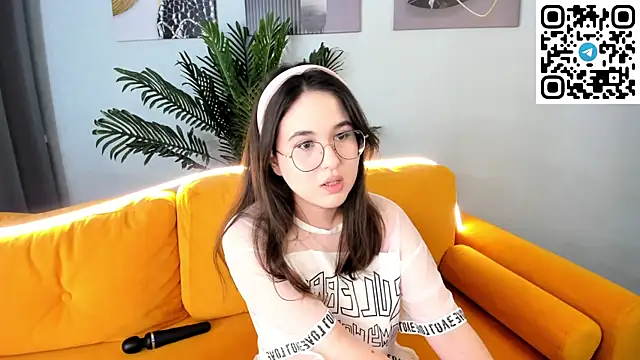 leylamirage online show from 06/24/26, 12:26