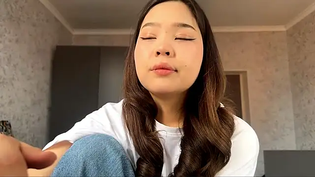 Snapshot of RegenaLandauer chatting on 03/02/26, 07:15 RegenaLandauer online show from 03/02/26, 07:15