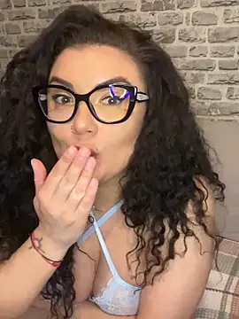 Snapshot of EvaPatricia chatting on 03/13/26, 08:04 EvaPatricia online show from 03/13/26, 08:04