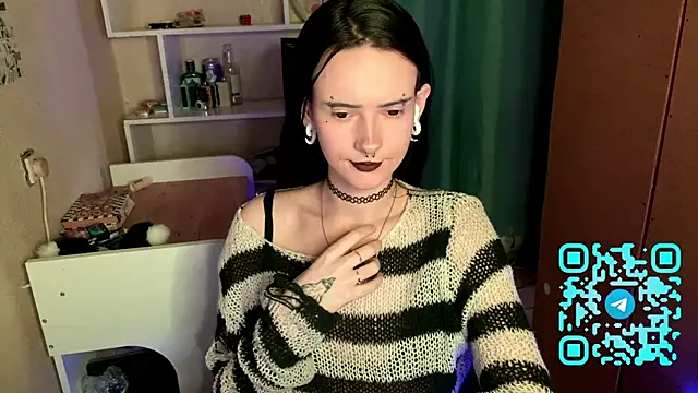 MabelDefina online show from 04/22/26, 11:01