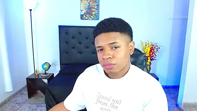 liiam3 online show from 04/18/26, 08:53