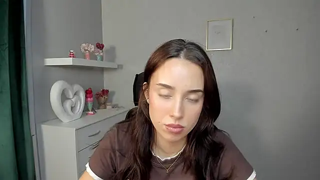 AdeleSolo online show from 04/17/26, 05:43