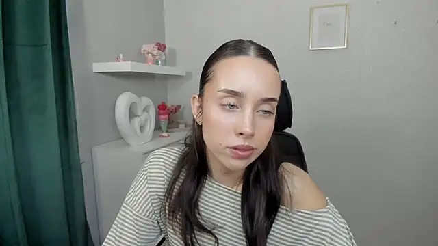 AdeleSolo online show from 05/01/26, 05:34