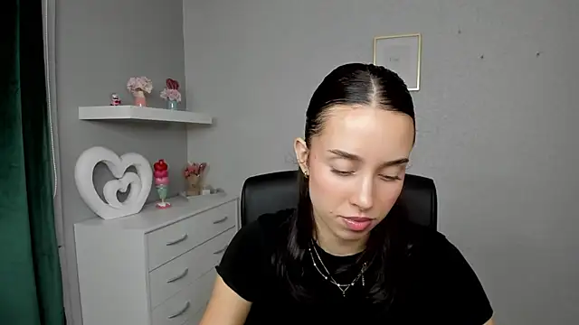 AdeleSolo online show from 06/02/26, 05:31