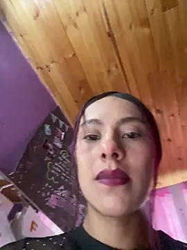 Snapshot of Emily-Fire chatting on 02/24/26, 09:02 Emily-Fire online show from 02/24/26, 09:02